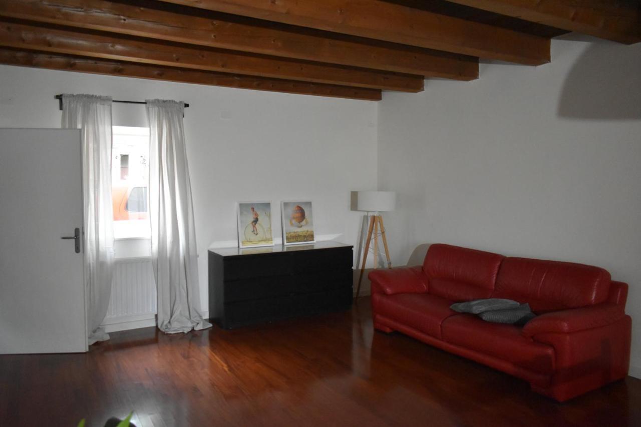 Small House In Vipava Valley Екстериор снимка