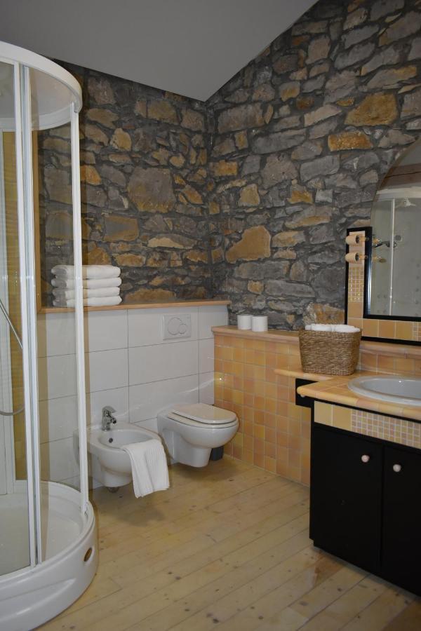 Small House In Vipava Valley Екстериор снимка