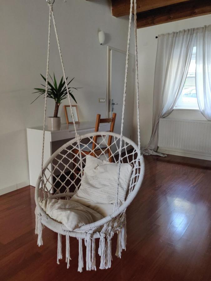 Small House In Vipava Valley Екстериор снимка