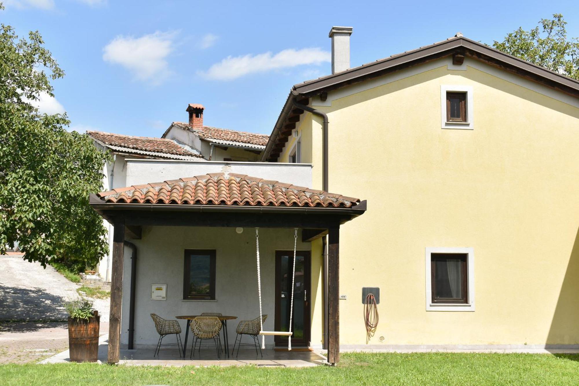 Small House In Vipava Valley Екстериор снимка